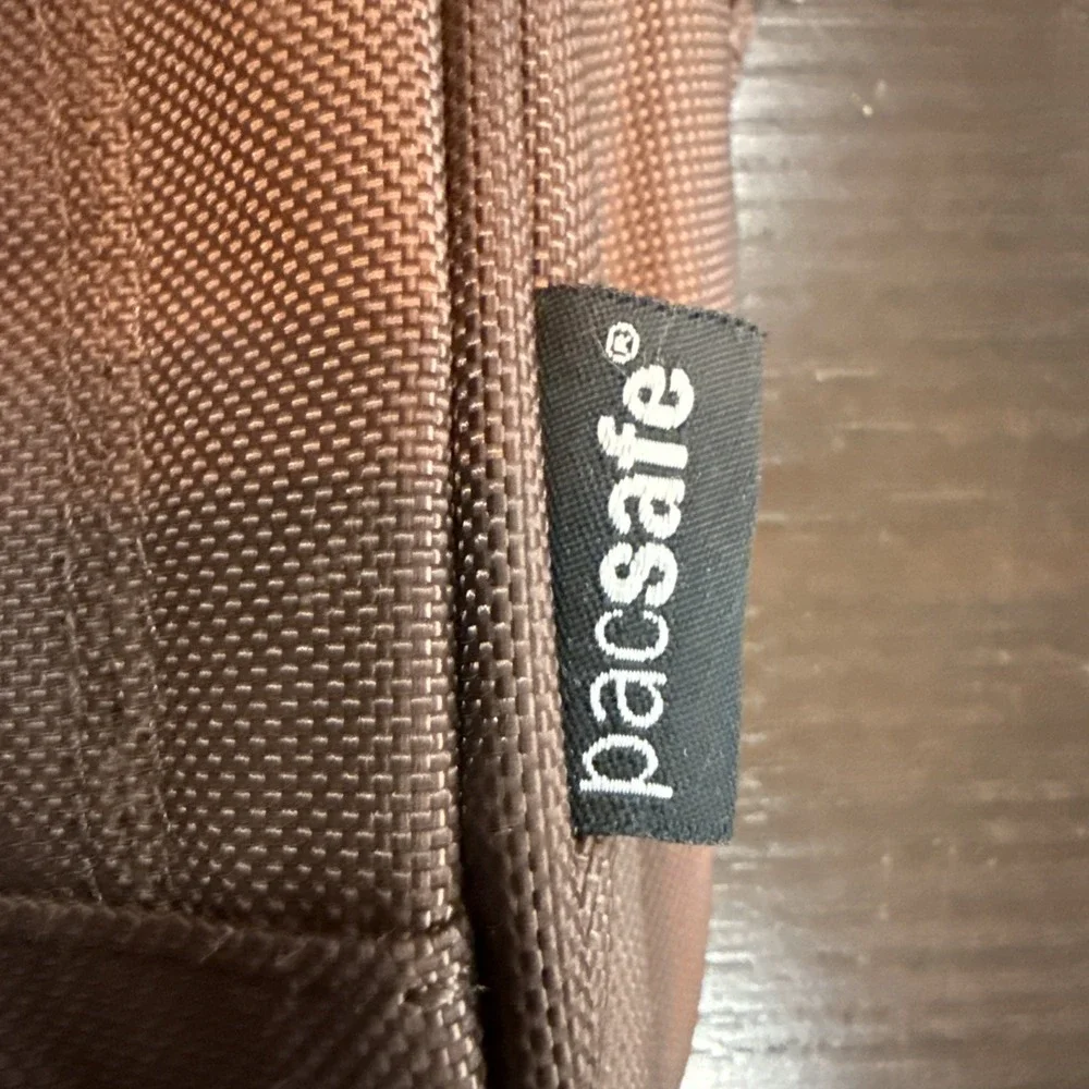 Pacsafe brown metrosafe